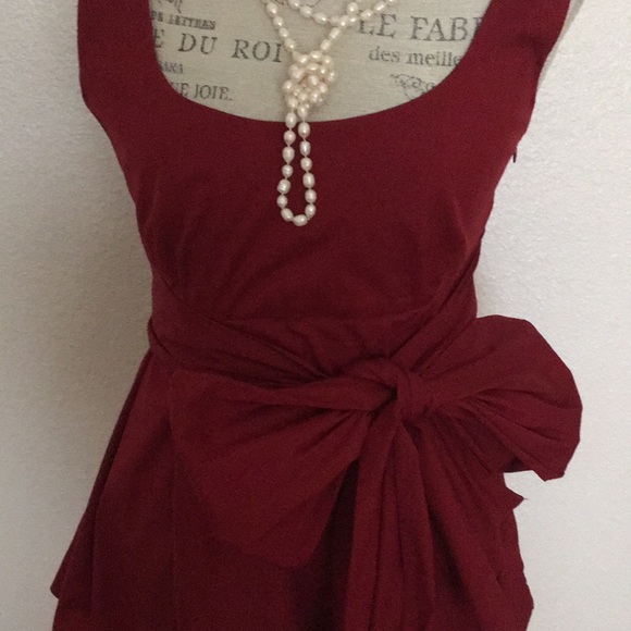 Ann Taylor Beautiful deep Red blouse. - Picture 2 of 7